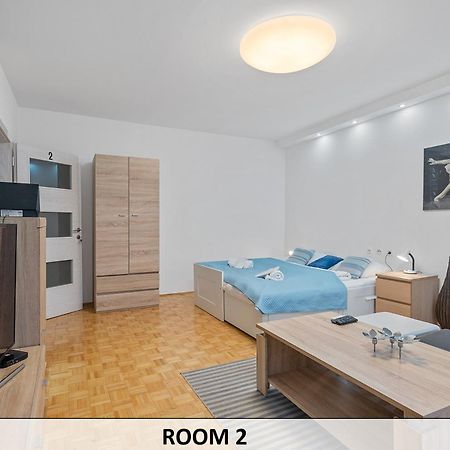 Apartman I Sobe Sofi With Common Kitchen Bathroom And Toilet Zagreb Bagian luar foto