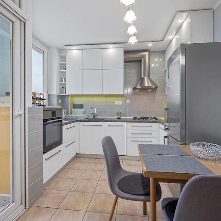Apartman I Sobe Sofi With Common Kitchen Bathroom And Toilet Zagreb Bagian luar foto
