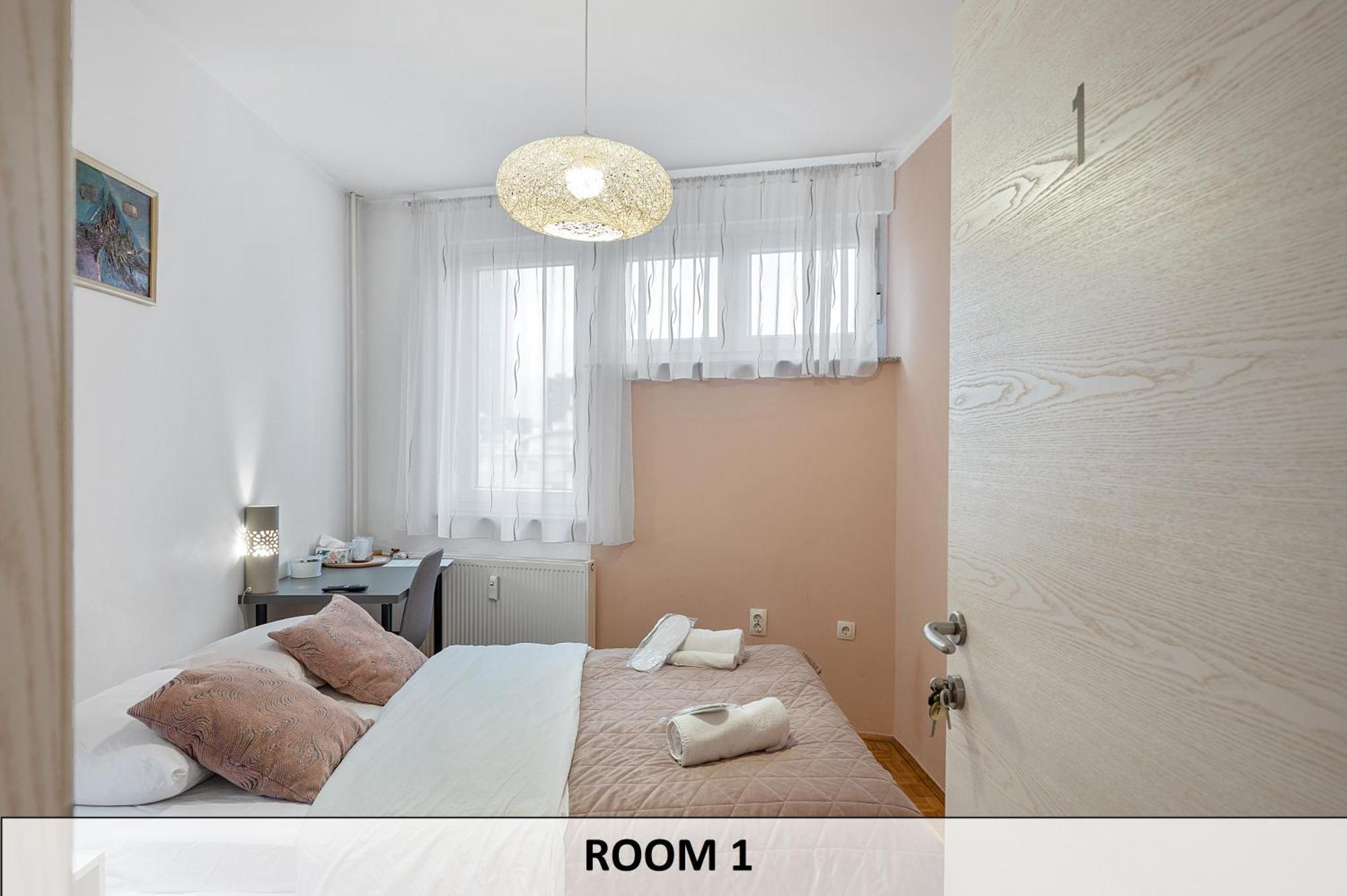 Apartman I Sobe Sofi With Common Kitchen Bathroom And Toilet Zagreb Bagian luar foto